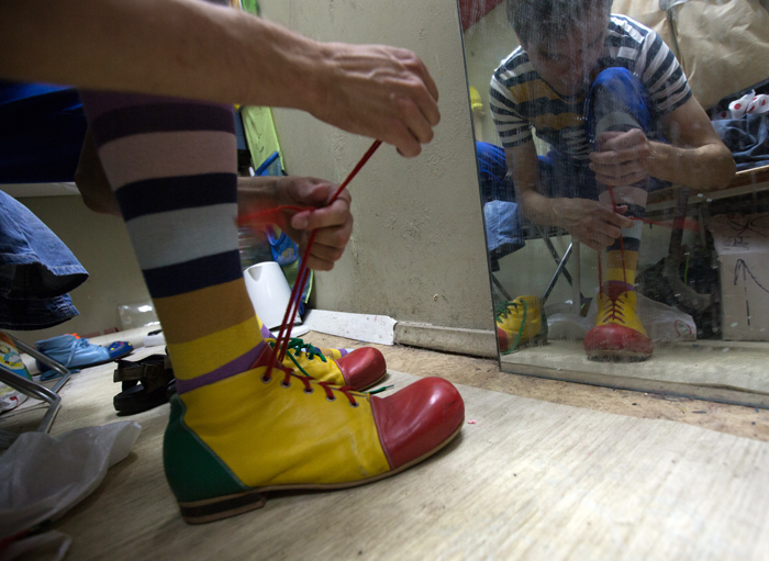 КЛОУН, КОТОРЫЙ ЖИВЕТ В БОЛЬНИЦЕ